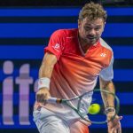 Stan Wawrinka da un golpe de revés en su último partido ante Jiri Lehecka en el torneo de Basilea 2026.